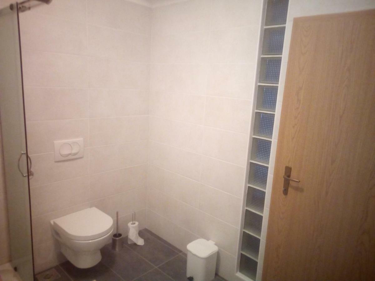 Apartman Sendi Пула Екстериор снимка